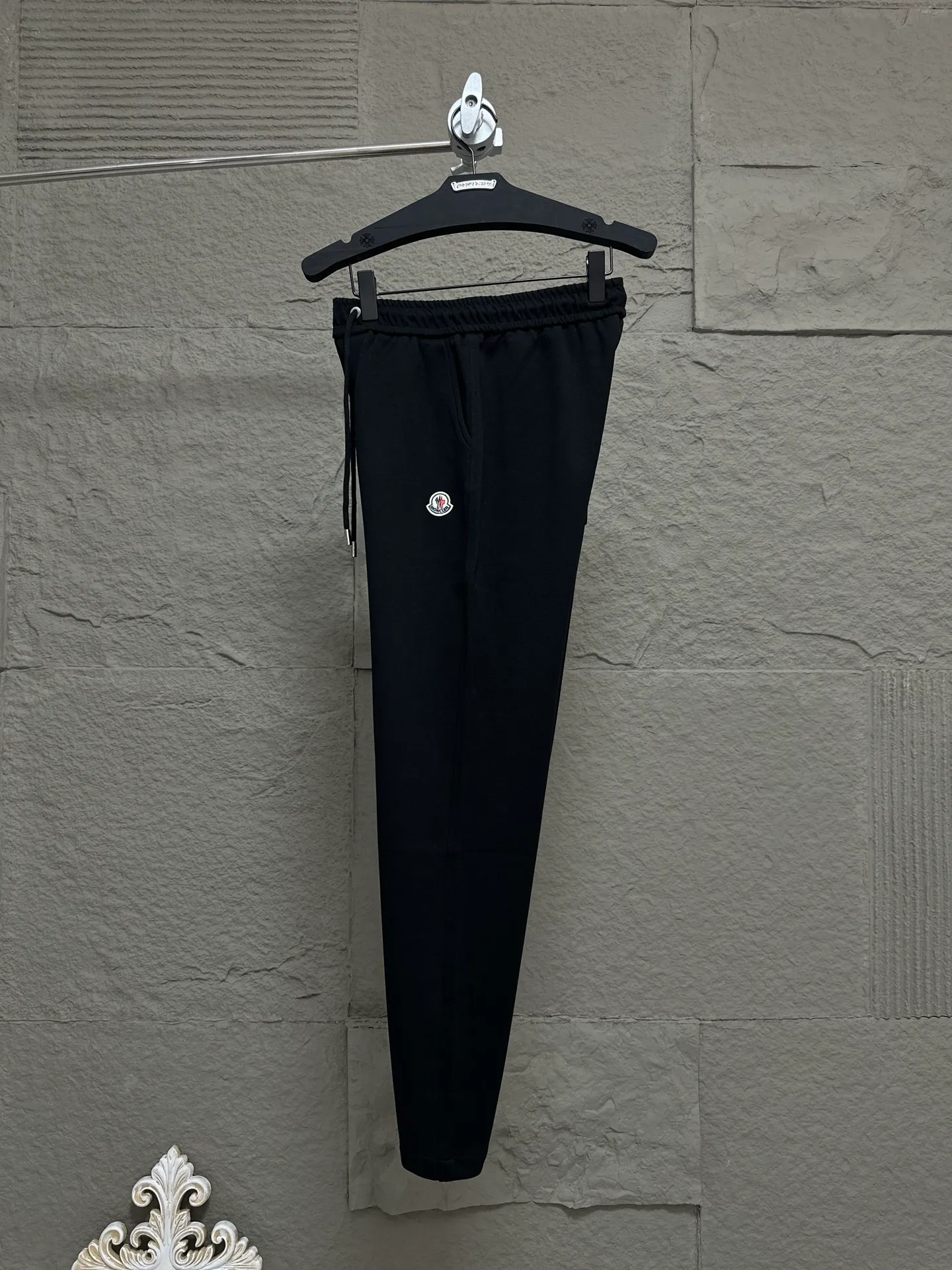 Moncler 2026New Arrival ， ， Breathable， 。 ， ， ； Classic + ， ， ， 。 ， ， ， 。